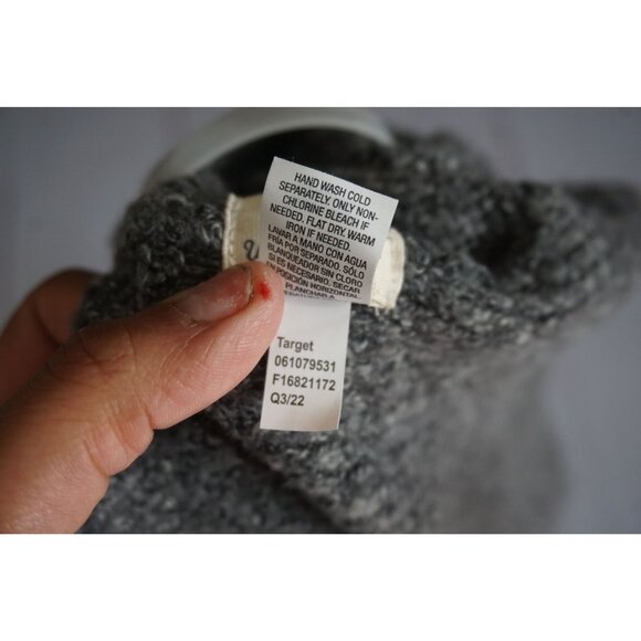 Universal Thread Women Gray Infinity Scarf – One Size NWT - Picture 7 of 8